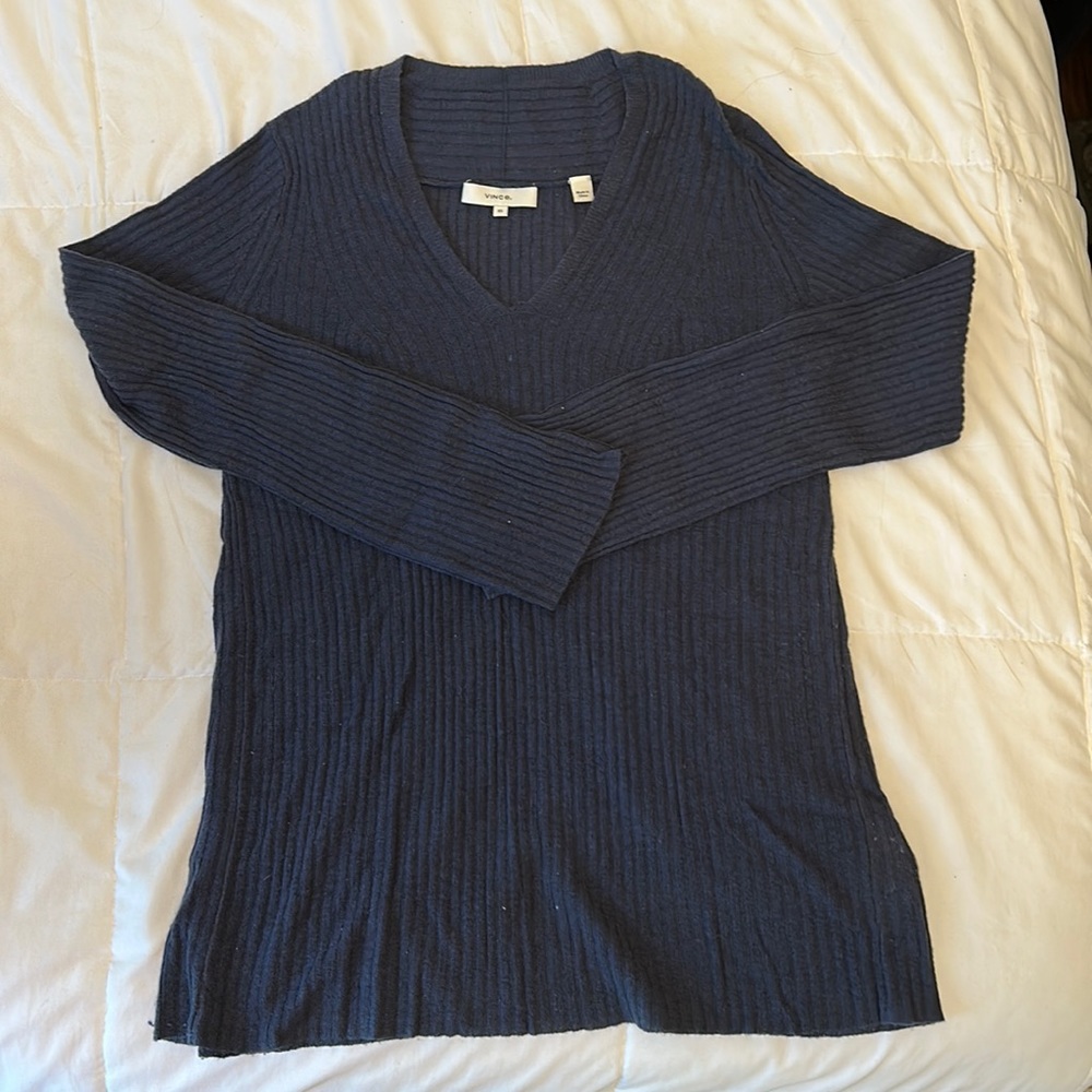 XS Vince Cashmere sweater. Thin material